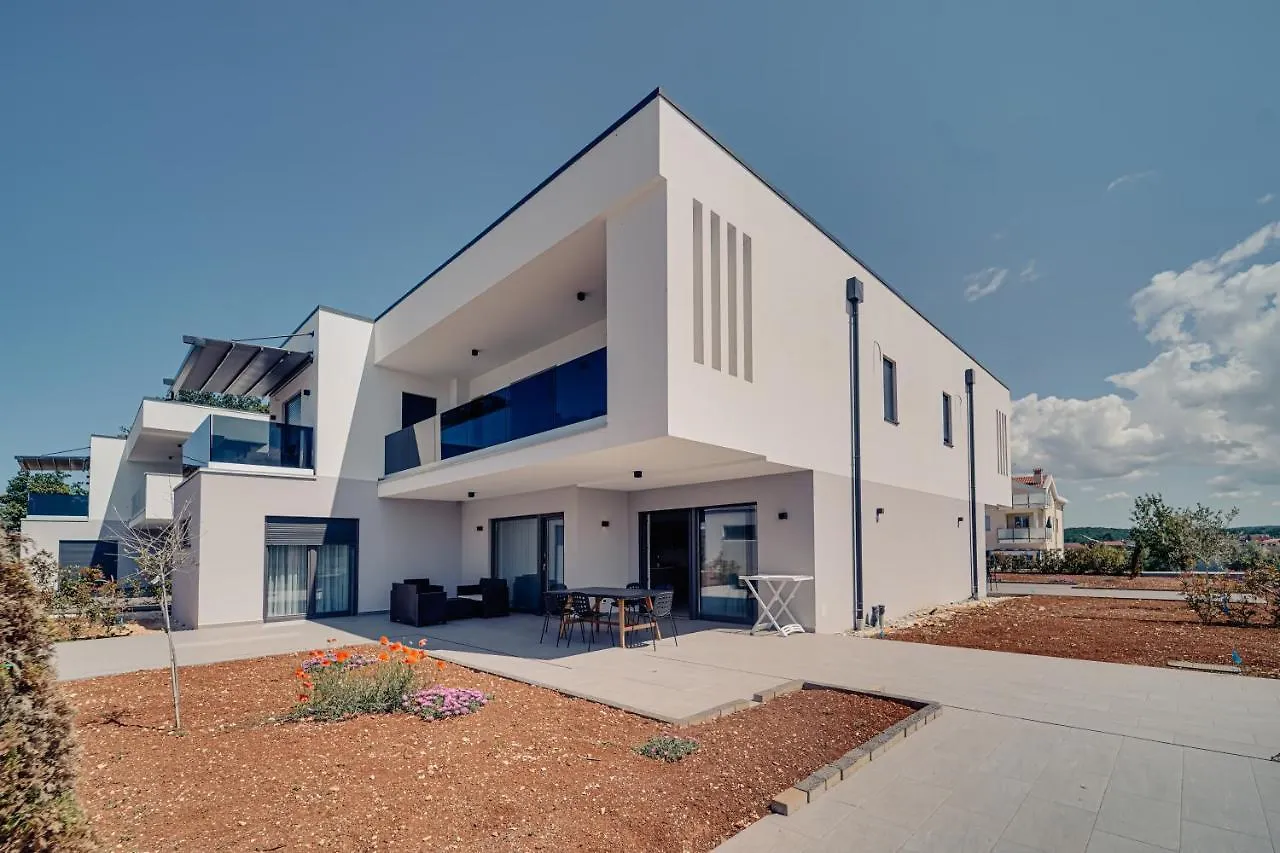 Funtana Villas An Der 1 Reihe Vom Meer Kroatien