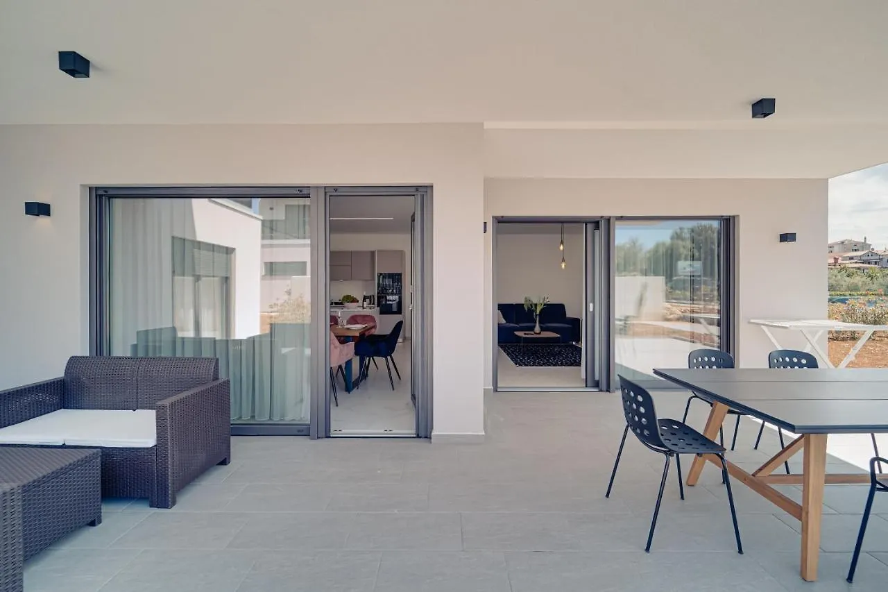 Funtana Villas An Der 1 Reihe Vom Meer Kroatien