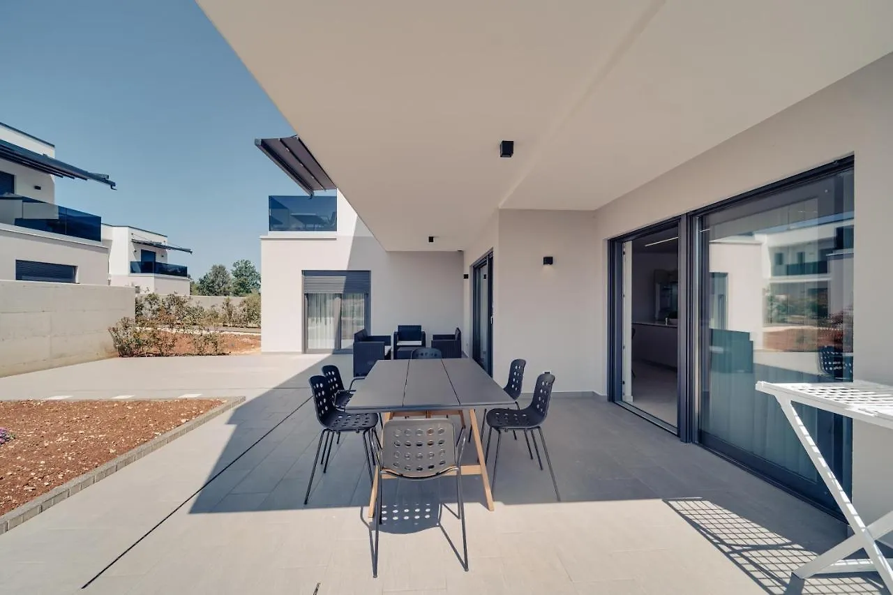 Funtana Villas An Der 1 Reihe Vom Meer